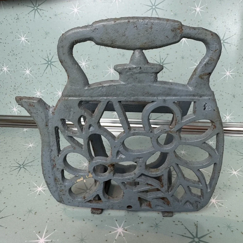 Vintage Blue Cast Iron Teapot Shaped Floral Trivet Rustic‎ Farmhouse CottageCore